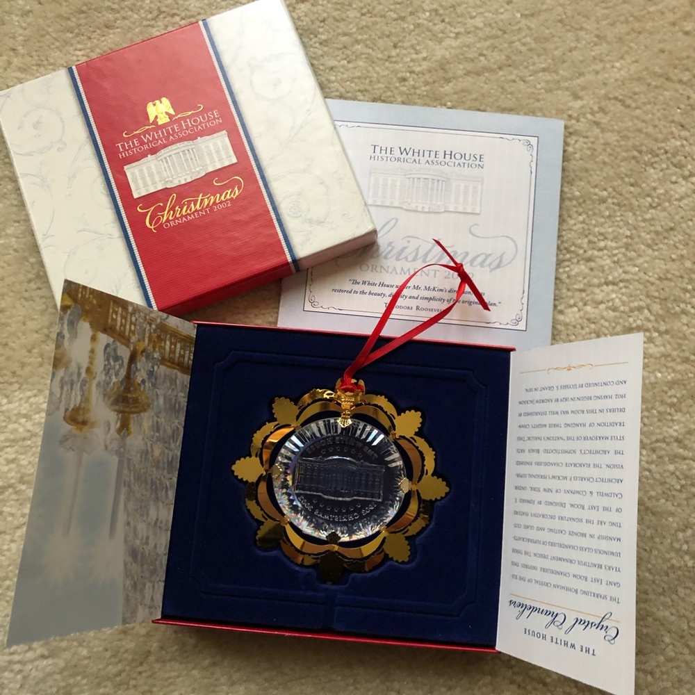 White House Christmas ornament 2002